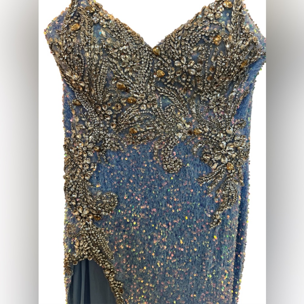 Elegant Blue Sequin Prom/Gown - Picture 8 of 10